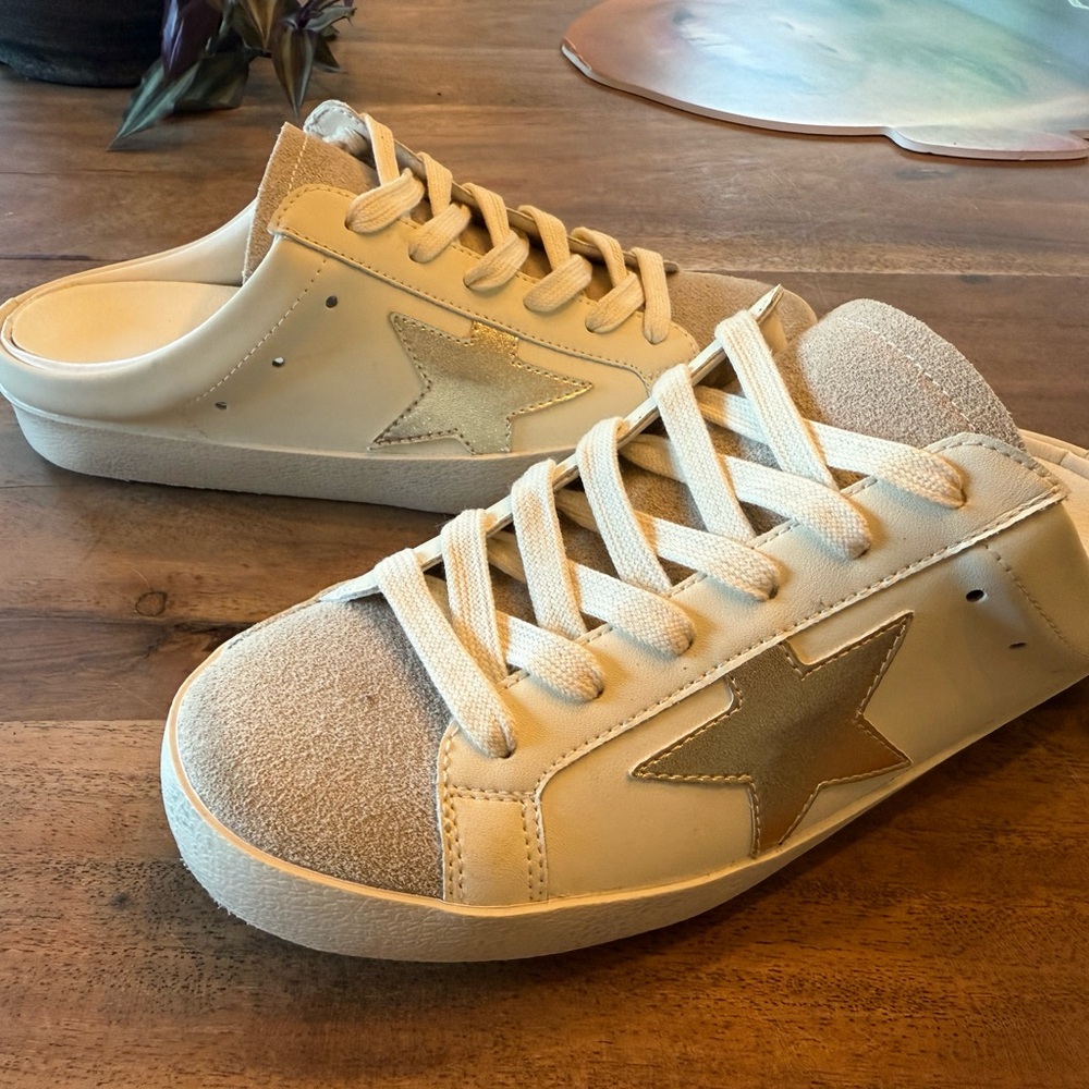 Beige Star Sneakers